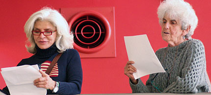 Occupiers in DC hold a mic check at Target, blasting the consumerism of the holiday season. (photo: Scott Galindez/RSN)